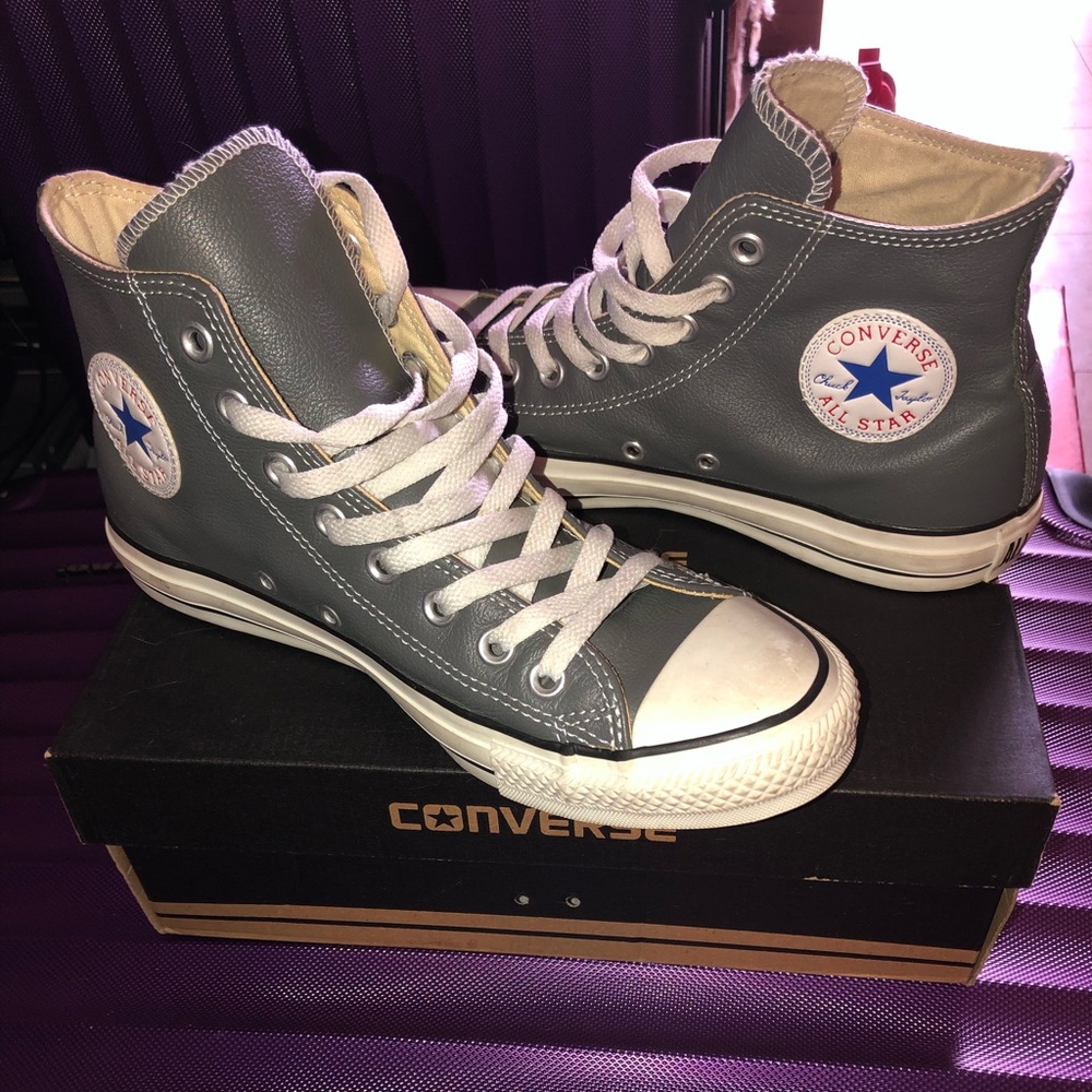 Grey Hi-Top leather Converse